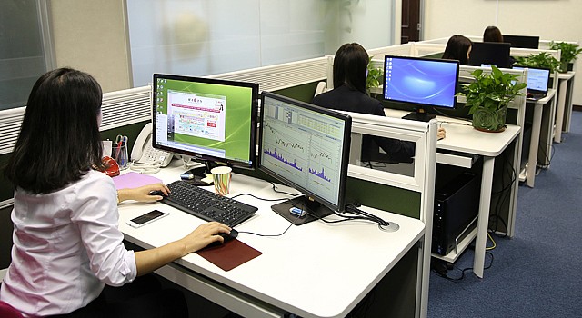 Diferença se dá devido à dupla jornada, que inclui o trabalho doméstico | Pixabay