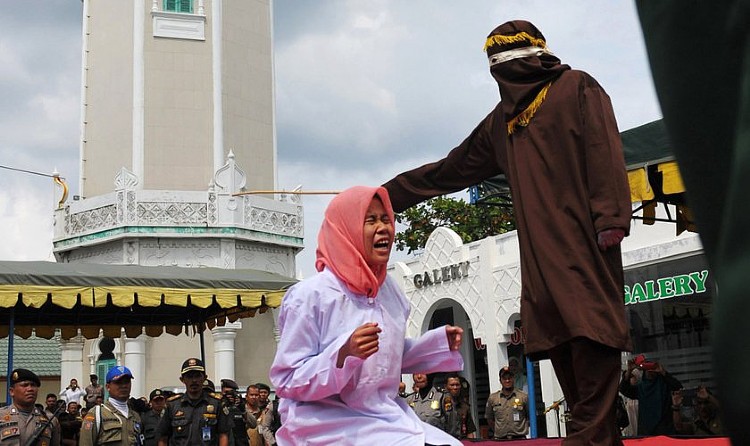 Os hindus têm regras rígidas que punem aqueles que deixam a religião por outra Foto: Reuters Os hindus têm regras rígidas que punem aqueles que deixam a religião por outra Foto: Reuters