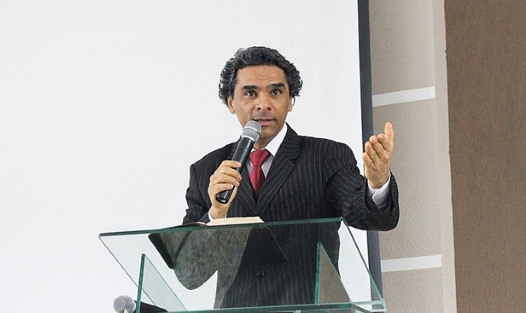 Cirilo Gonçalves quer evangelizar jogadores, ex-jogadores e outros profissionais do esporte (Foto: Reprodução/Facebook)