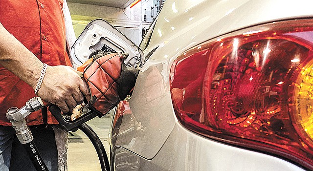 Gasolina ficará 1,4% mais barata nas refinarias | R. Neddermeyer/Fotos Públicas